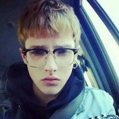 欧美喝水帅哥视频网站,探索喝水帅哥视频网站的魅力瞬间